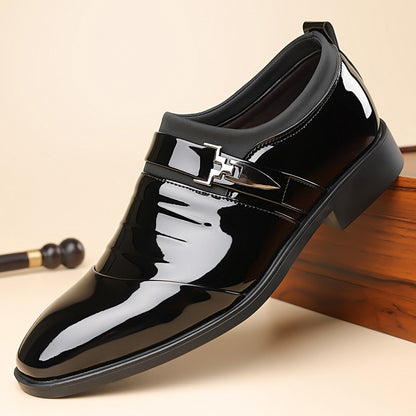 Carrington Horsebit Loafers horsebit hardware detail