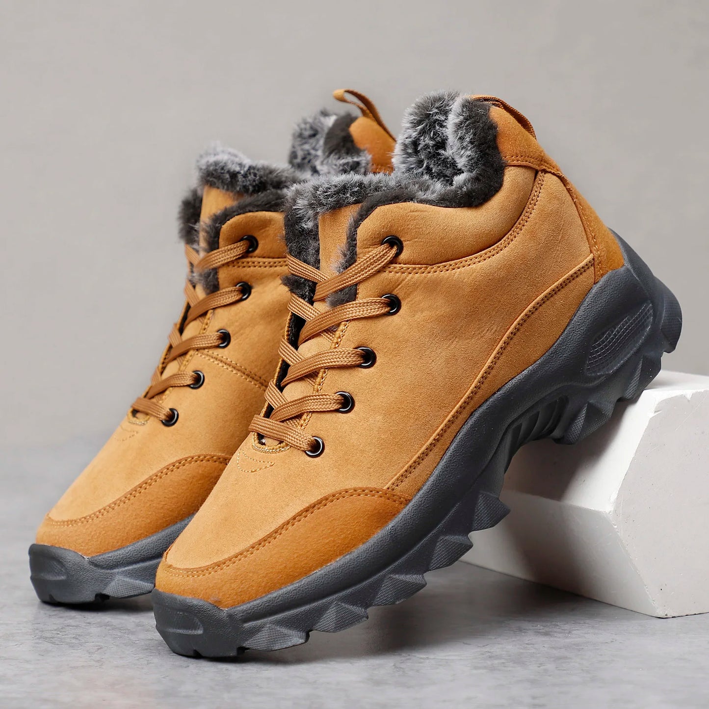 Sierra Plush Trail Boots