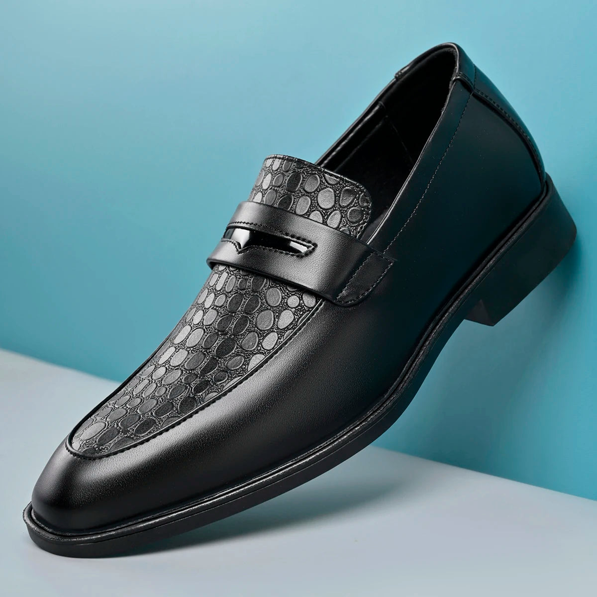 Ardmore Textured Loafers in black