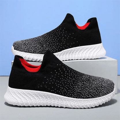 Men's lightweight mesh running sneaker